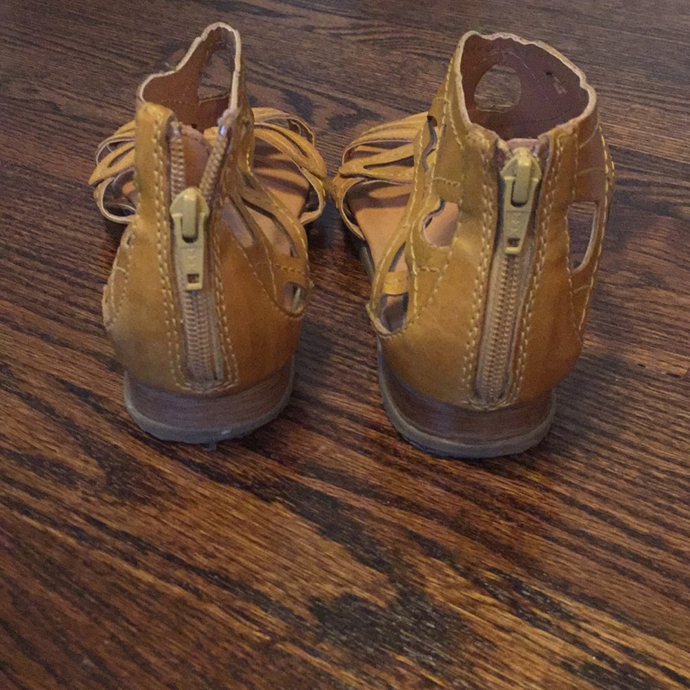 Sandals - Picture 2 of 3